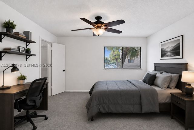 2796 S University Dr 2201, Davie, FL 33328