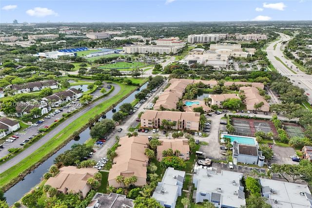 2796 S University Dr 2201, Davie, FL 33328