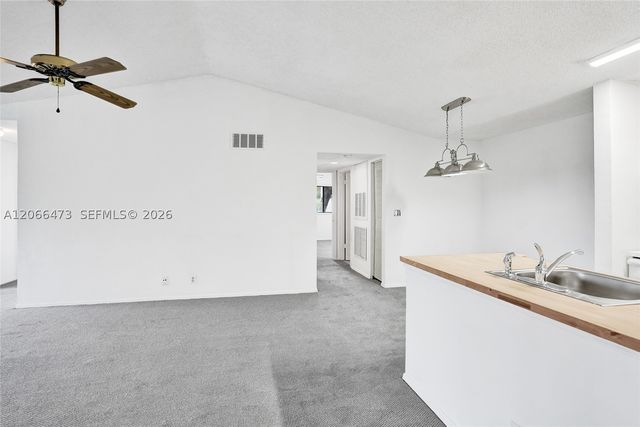 2796 S University Dr 2201, Davie, FL 33328