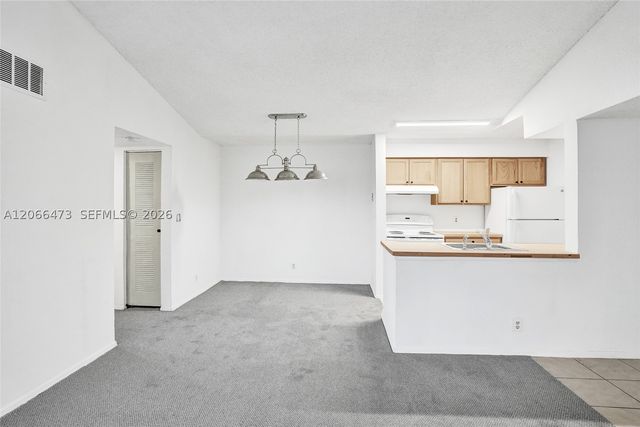 2796 S University Dr 2201, Davie, FL 33328