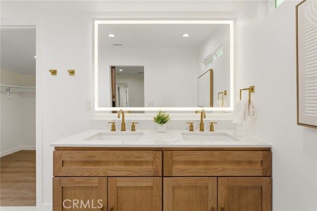 6539 Noble Avenue, Van Nuys (los Angeles), CA 91411