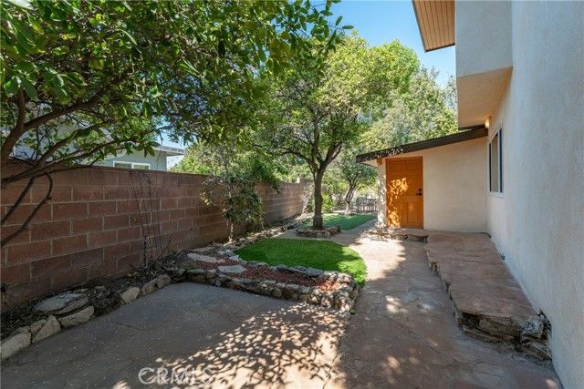 6539 Noble Avenue, Van Nuys (los Angeles), CA 91411