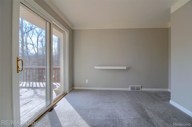 5155 Daron Lane, West Bloomfield Charter Township, MI 48324