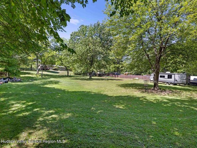 284 Tuckers Corners Road, Highland, NY 12528
