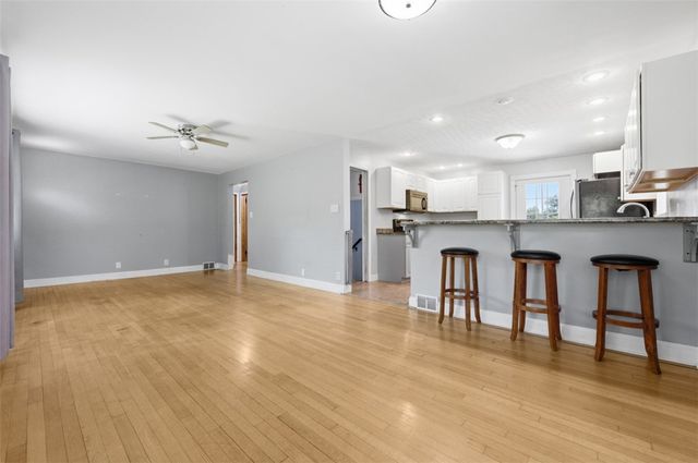 601 Wack Dr, Rochester Twp, PA 15074