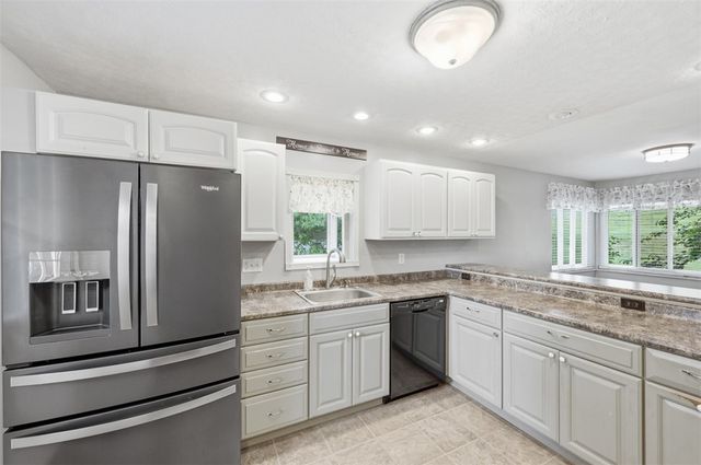 601 Wack Dr, Rochester Twp, PA 15074