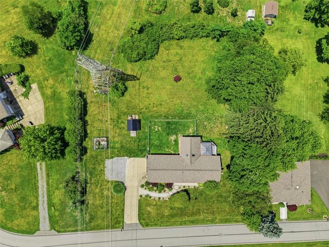 601 Wack Dr, Rochester Twp, PA 15074