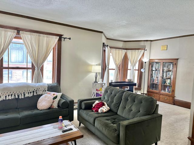 613 W Fountain Street, Albert Lea, MN 56007