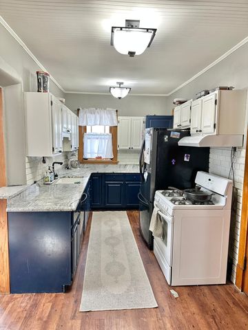 613 W Fountain Street, Albert Lea, MN 56007