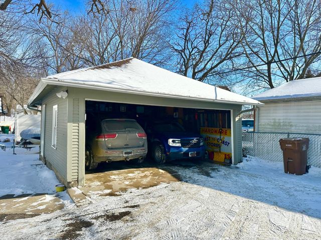 613 W Fountain Street, Albert Lea, MN 56007