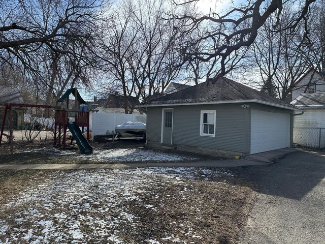 613 W Fountain Street, Albert Lea, MN 56007