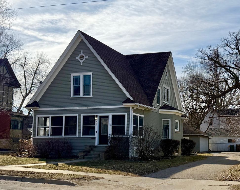 613 W Fountain Street, Albert Lea, MN 56007