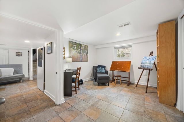 4906 W Argyle Street, Chicago, IL 60630