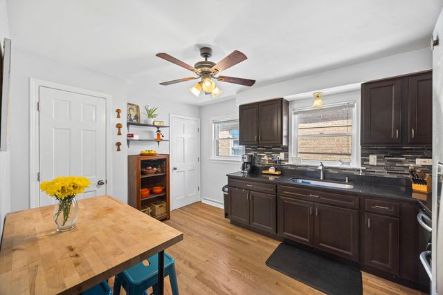 4906 W Argyle Street, Chicago, IL 60630