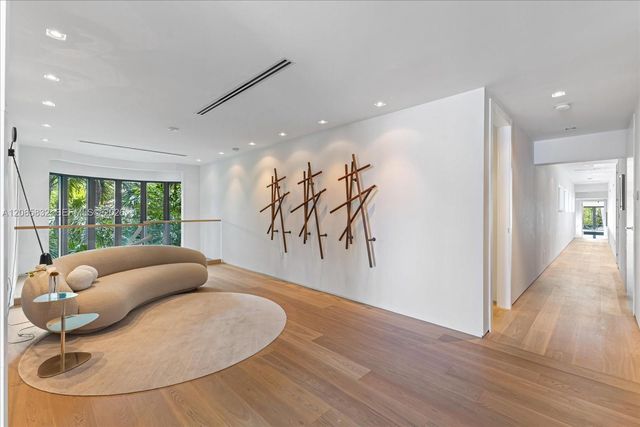 401 E Rivo Alto Drive, Miami Beach, FL 33139