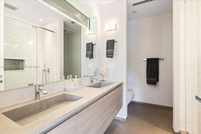 401 E Rivo Alto Drive, Miami Beach, FL 33139