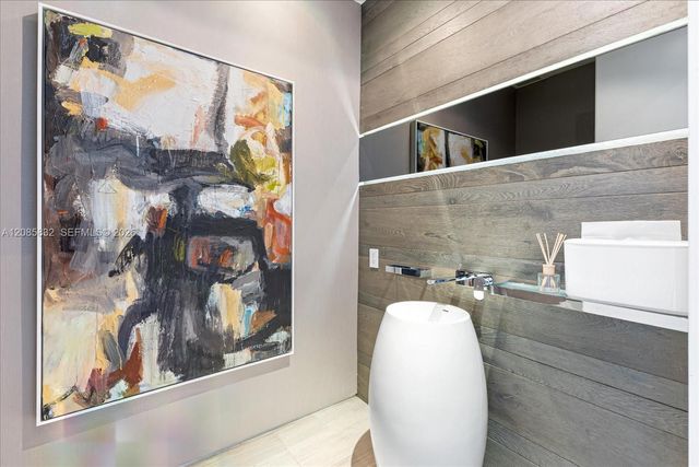 401 E Rivo Alto Drive, Miami Beach, FL 33139