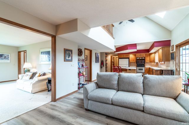 2819 Golden Fields Court, Fort Wayne, IN 46818