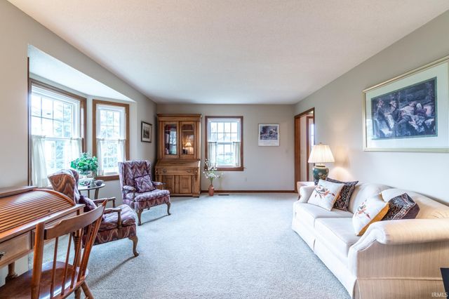 2819 Golden Fields Court, Fort Wayne, IN 46818