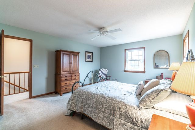 2819 Golden Fields Court, Fort Wayne, IN 46818