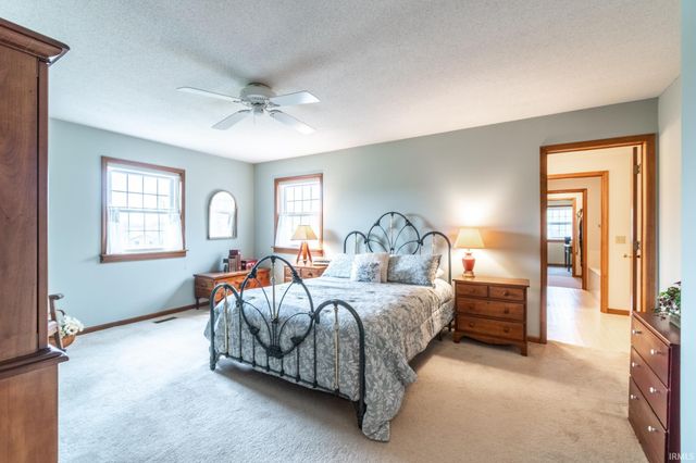 2819 Golden Fields Court, Fort Wayne, IN 46818