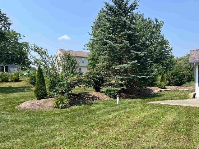 2819 Golden Fields Court, Fort Wayne, IN 46818