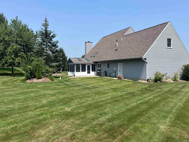 2819 Golden Fields Court, Fort Wayne, IN 46818