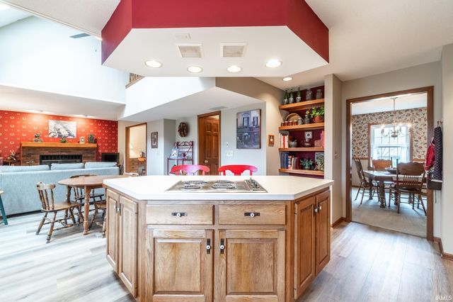 2819 Golden Fields Court, Fort Wayne, IN 46818