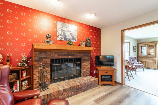 2819 Golden Fields Court, Fort Wayne, IN 46818