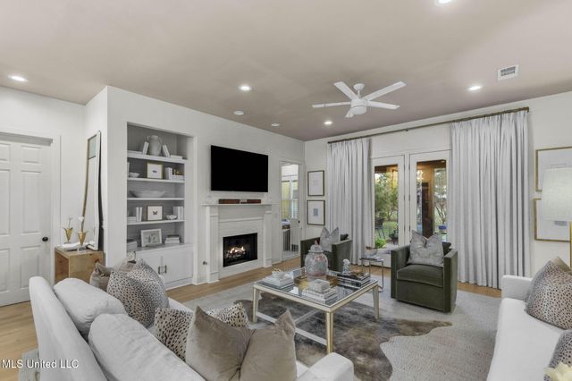 115 Camden Court, Madison, MS 39110