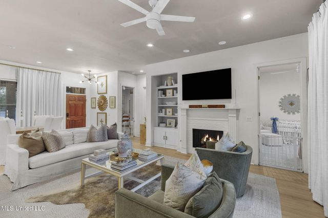 115 Camden Court, Madison, MS 39110