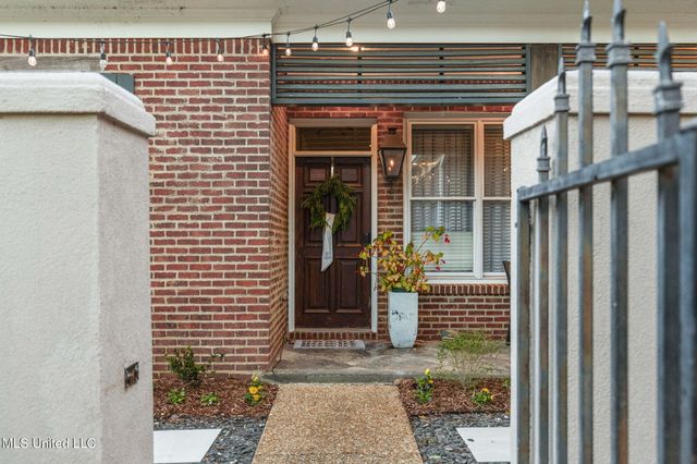 115 Camden Court, Madison, MS 39110