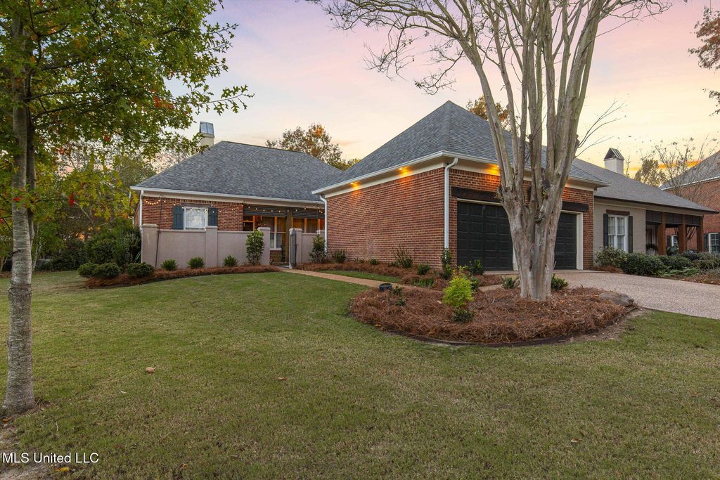 115 Camden Court, Madison, MS 39110