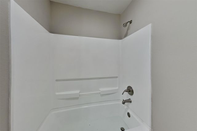 6826 Clover Walk Lane, Richmond, TX 77469