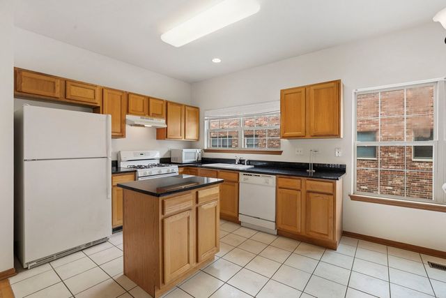 1114 Des Plaines Avenue, Forest Park, IL 60130