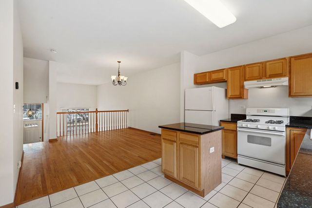 1114 Des Plaines Avenue, Forest Park, IL 60130