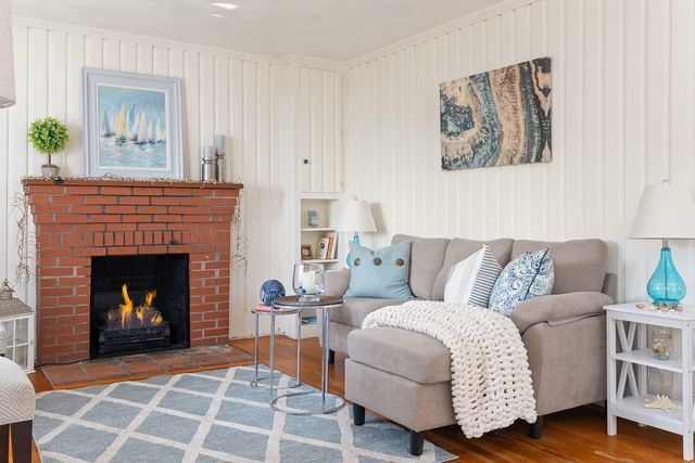 72 Bay Road, Barrington, RI 02806