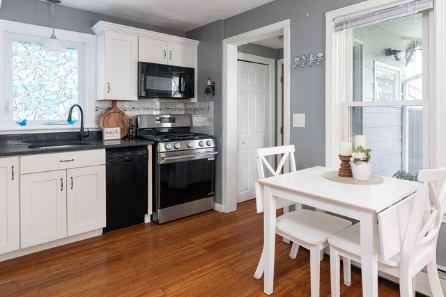 72 Bay Road, Barrington, RI 02806