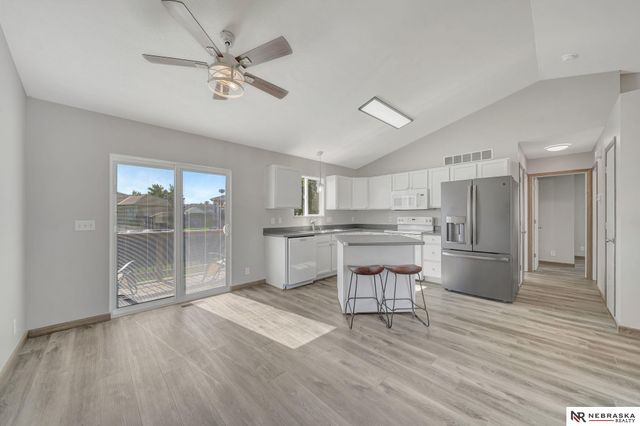 4135 W Huntington Avenue, Lincoln, NE 68528