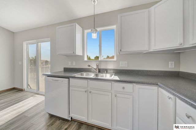 4135 W Huntington Avenue, Lincoln, NE 68528