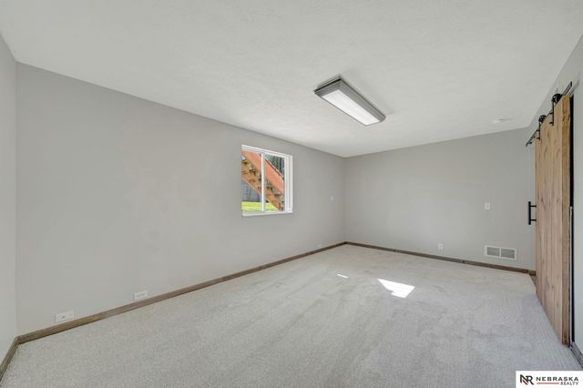 4135 W Huntington Avenue, Lincoln, NE 68528