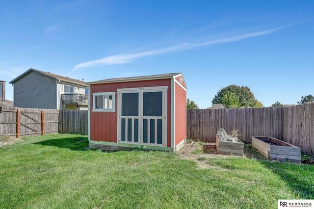 4135 W Huntington Avenue, Lincoln, NE 68528
