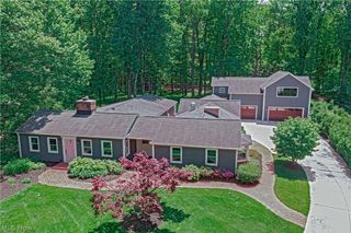 1 Deerfield Drive, Chagrin Falls, OH 44022