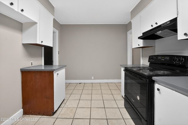 3021 Downing Street, Jackson, MS 39216