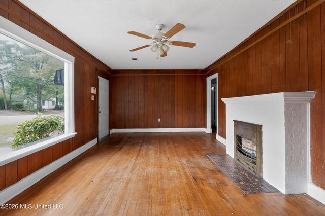3021 Downing Street, Jackson, MS 39216