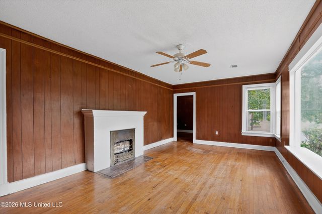 3021 Downing Street, Jackson, MS 39216