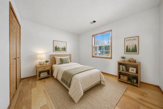 225 Columbia Court 5, Schaumburg, IL 60193