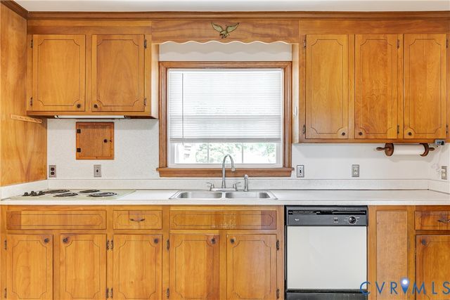 7266 Bellspring Dr, Mechanicsville, VA 23111