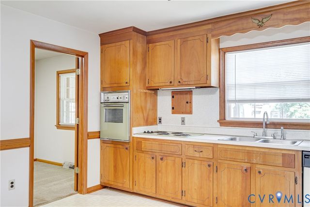 7266 Bellspring Dr, Mechanicsville, VA 23111