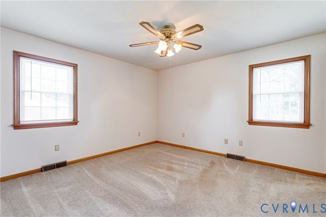 7266 Bellspring Dr, Mechanicsville, VA 23111
